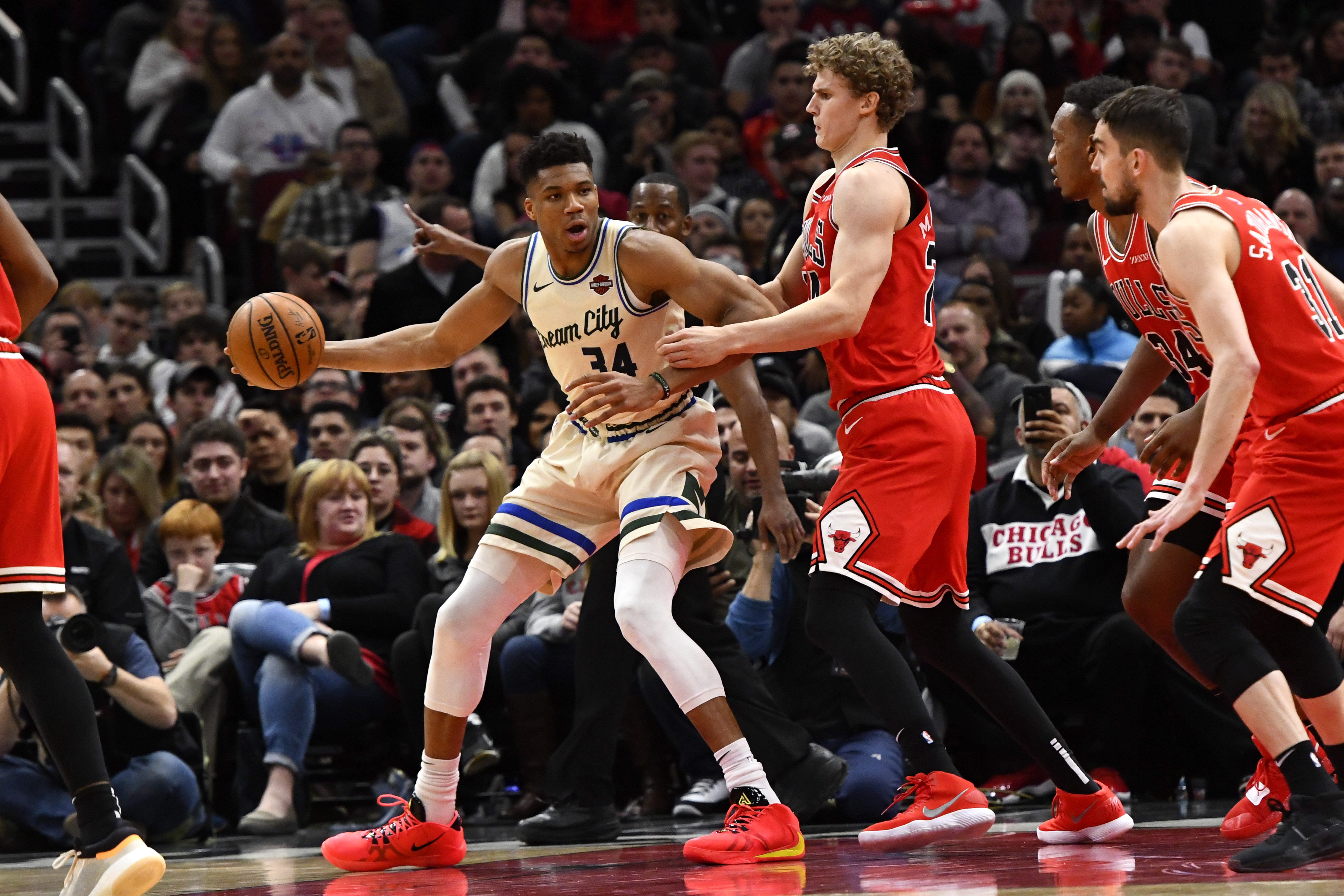 乐鱼体育官网-蒂姆焦点对战,字母哥与50激战拜仁分钟,出色防守胜负难料!上演精彩一战-乐鱼体育官网